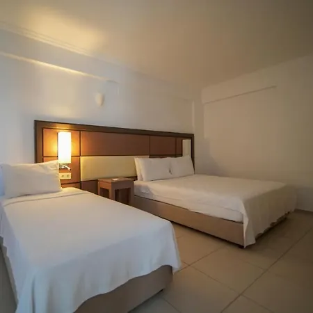 Zuzuu Otel *