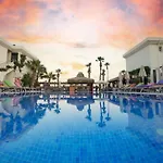 Zuzuu *