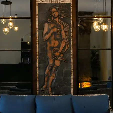 Zuzuu Hotel